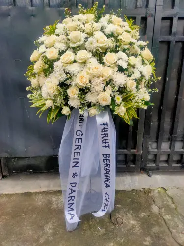 Krans Bunga Duka Cita  di Pringsewu